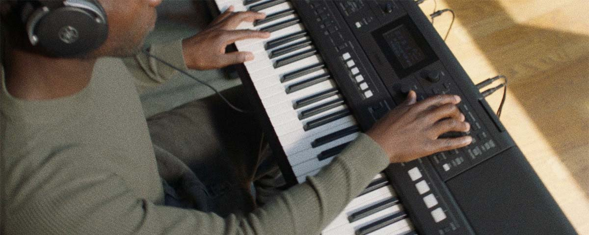 Доступ до тембрів, стилів та функцій на YAMAHA PSR-E483