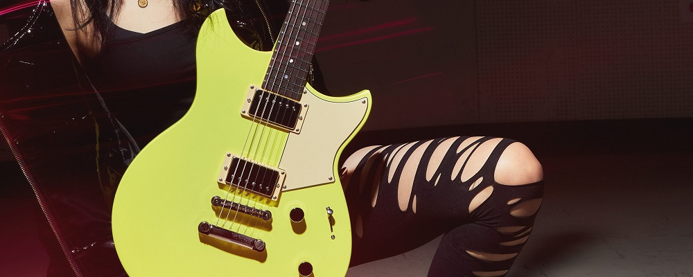 Yamaha Revstar RSE20 Neon Yellow електрогітара в кольорі Neon Yellow