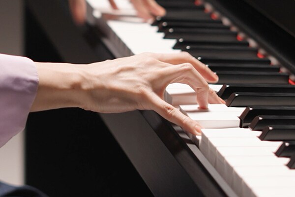 Yamaha Arius YDP-S36 клавіатура