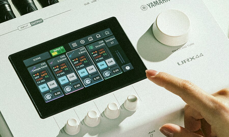 Екран сенсорний Yamaha URX44